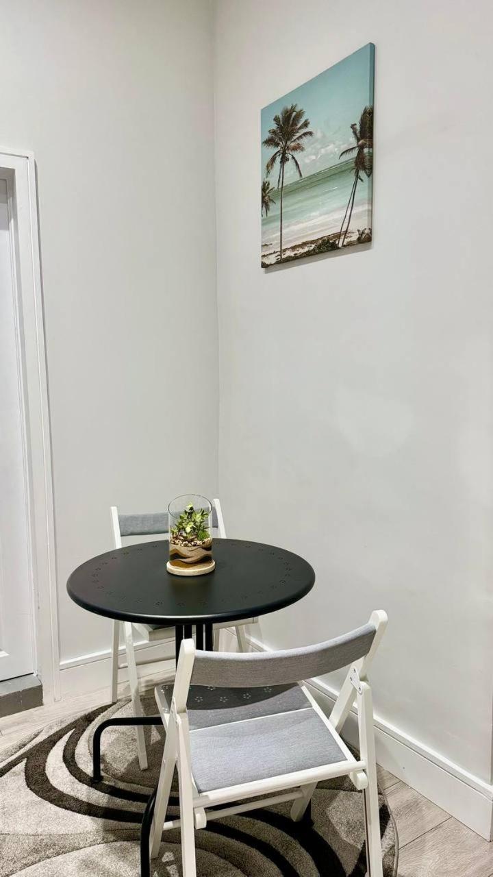 Guest&Rest Elite 1 Apartment London Bagian luar foto