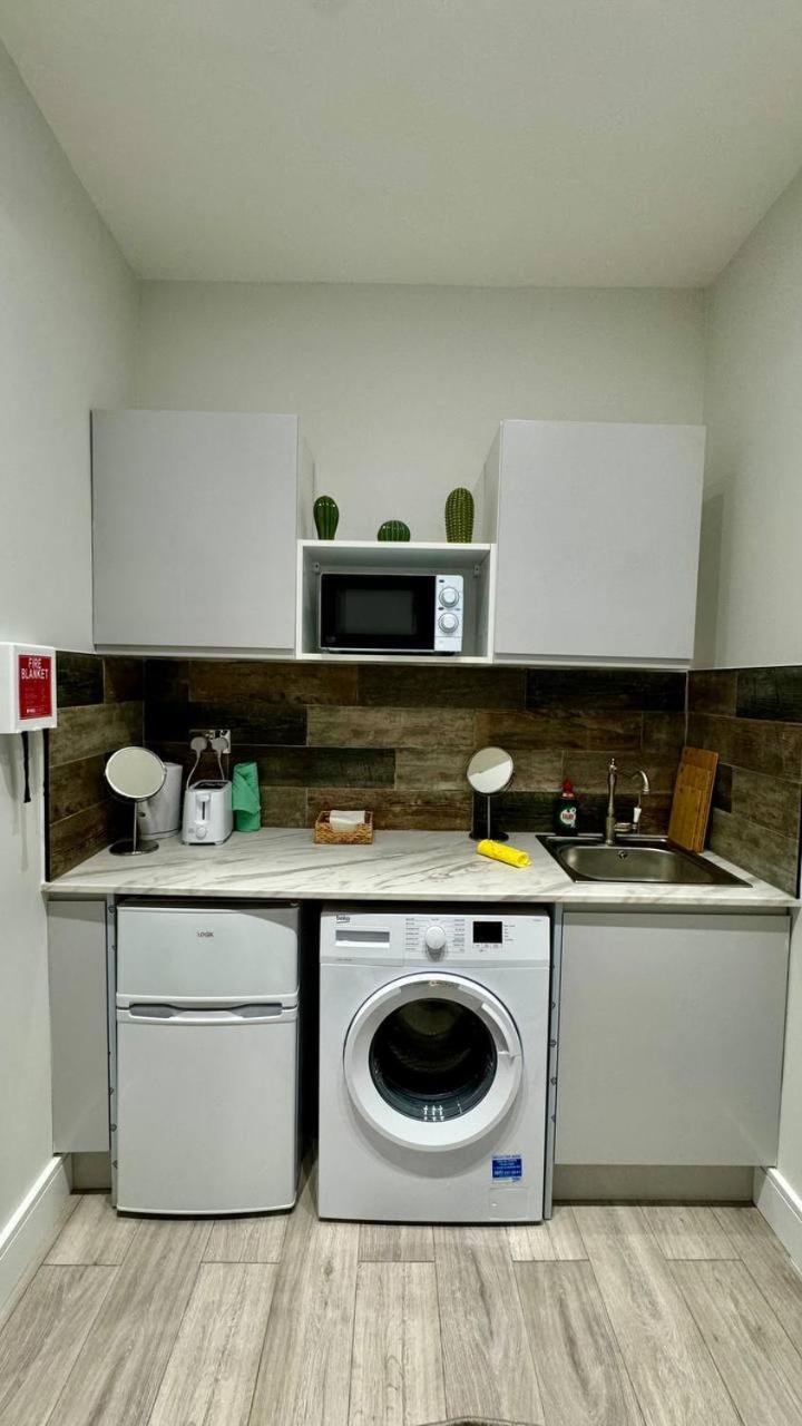 Guest&Rest Elite 1 Apartment London Bagian luar foto